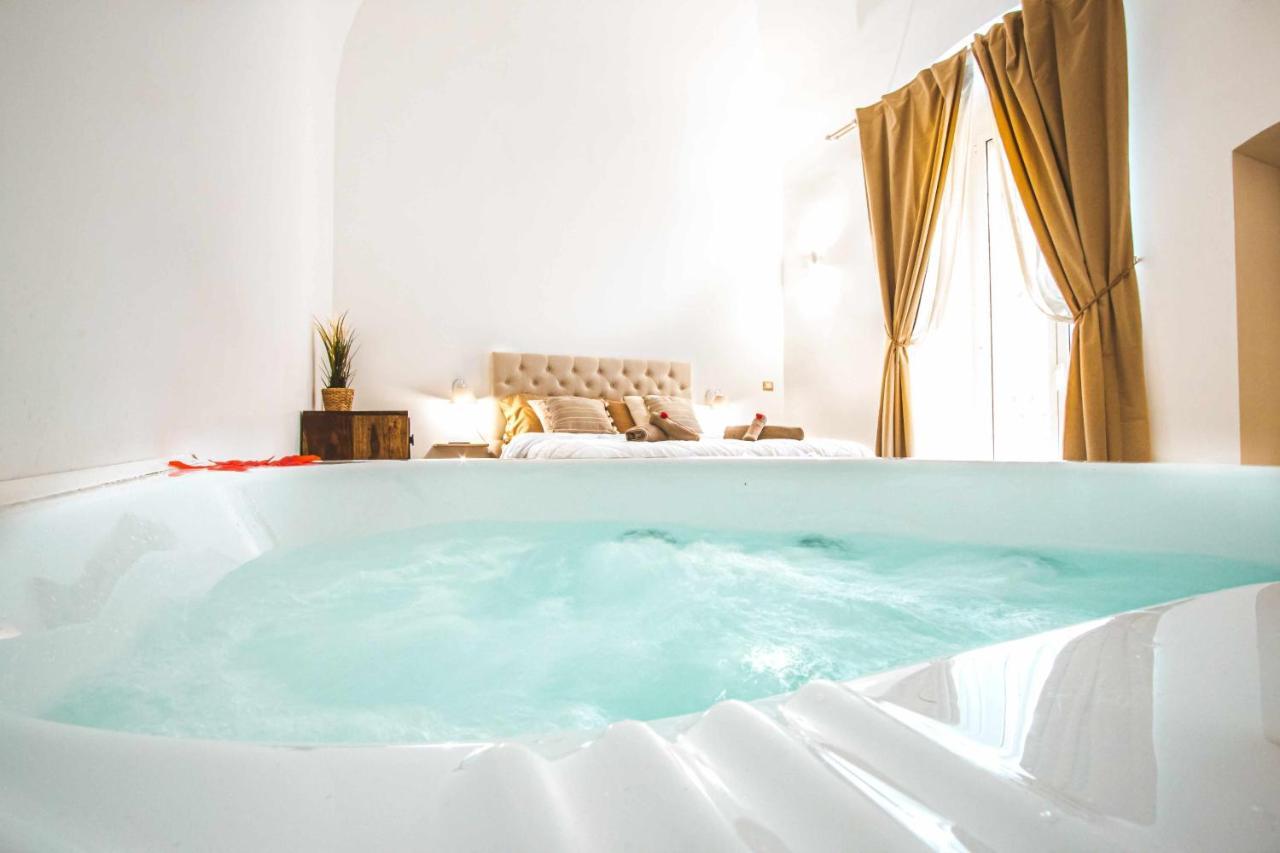 Cas358 Luxury Suite Бари Экстерьер фото